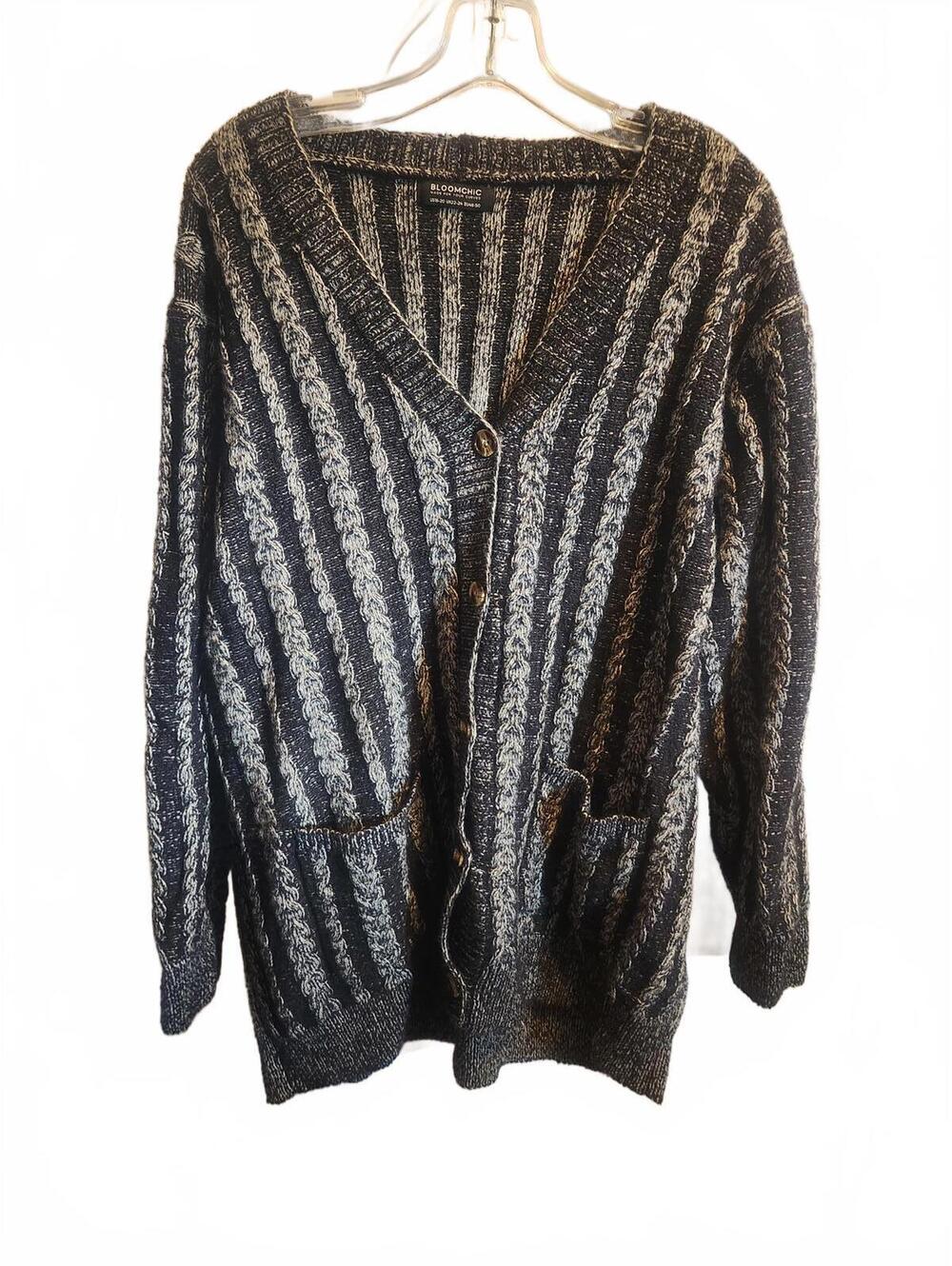 Bloom Chic Grey/Black Midweight Sweater. Womens Size 18-20. Excellent condition